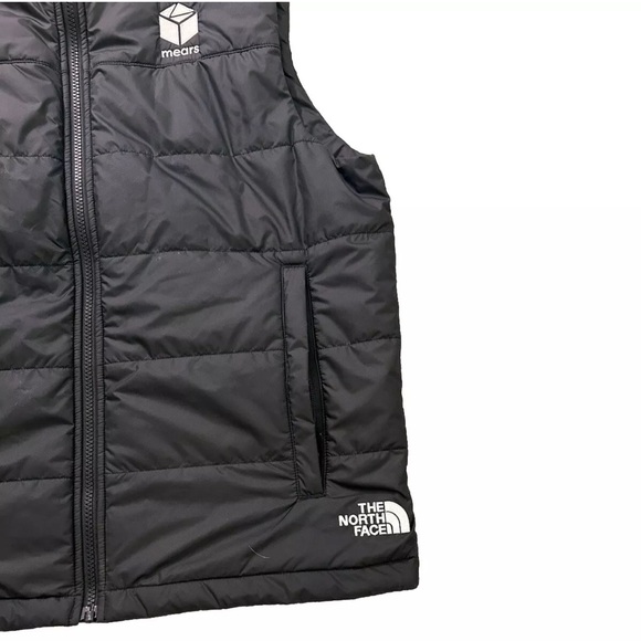 The North Face Men’s Black Insulated Puffer Vest Size Medium Zip Up Puffer Best - Picture 2 of 10